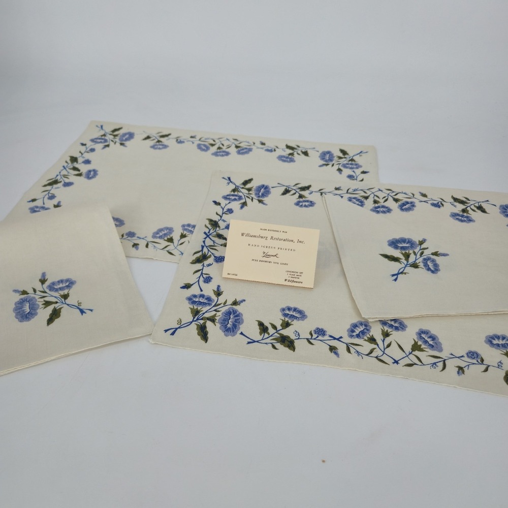 Williamsburg Restoration Linen 2  Placemats 2 Napkins Set Blue Floral Wildflower